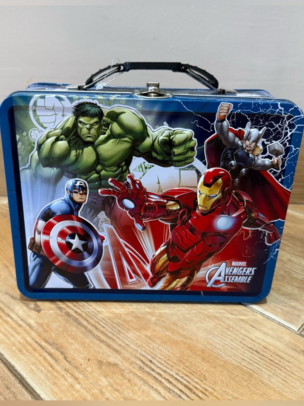 Marvel Avengers Metal Lunchbox